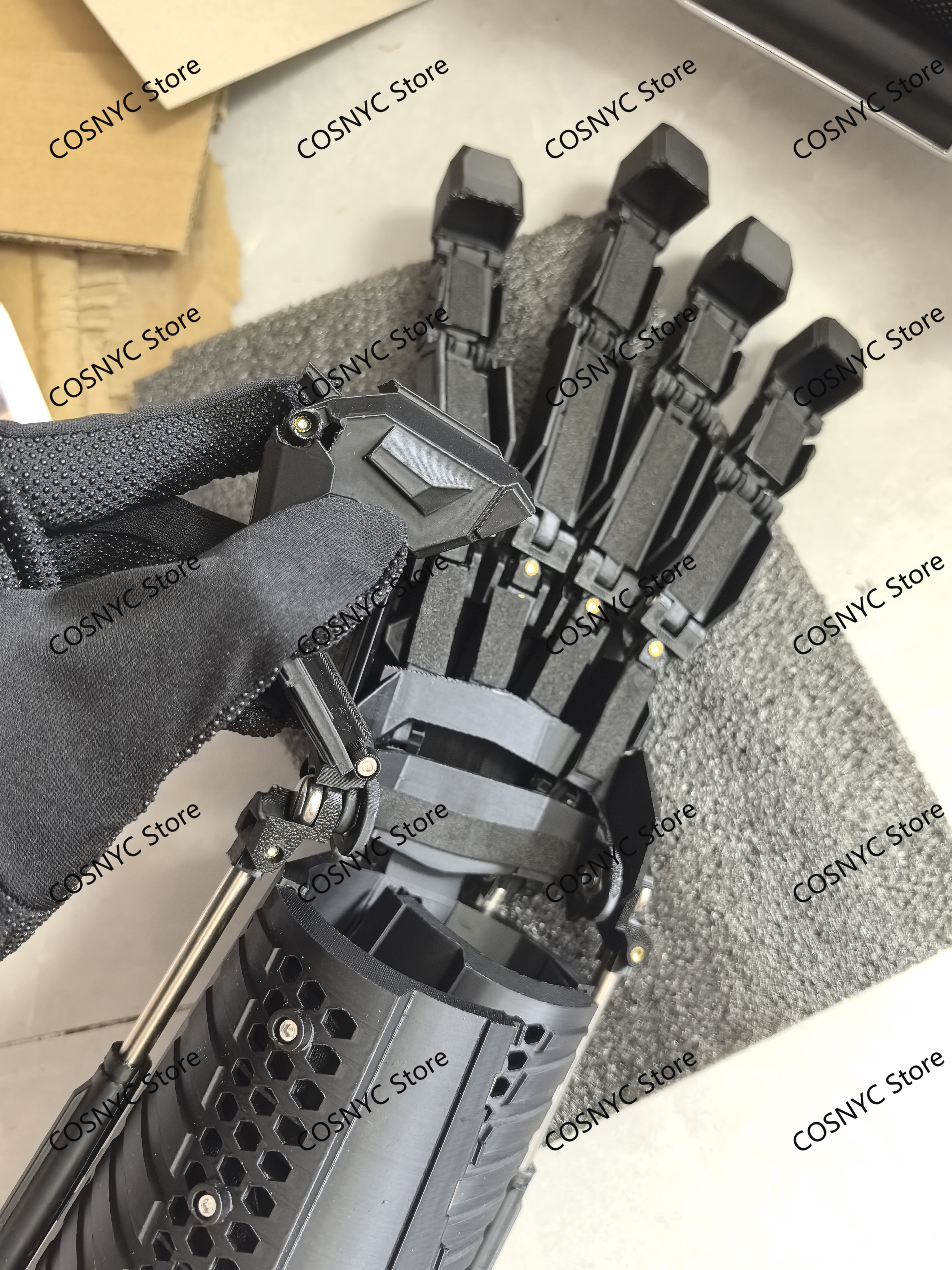 Wearable Machinery Gauntlet Cy - Cosplay Prop 3D Print recensione e prezzo