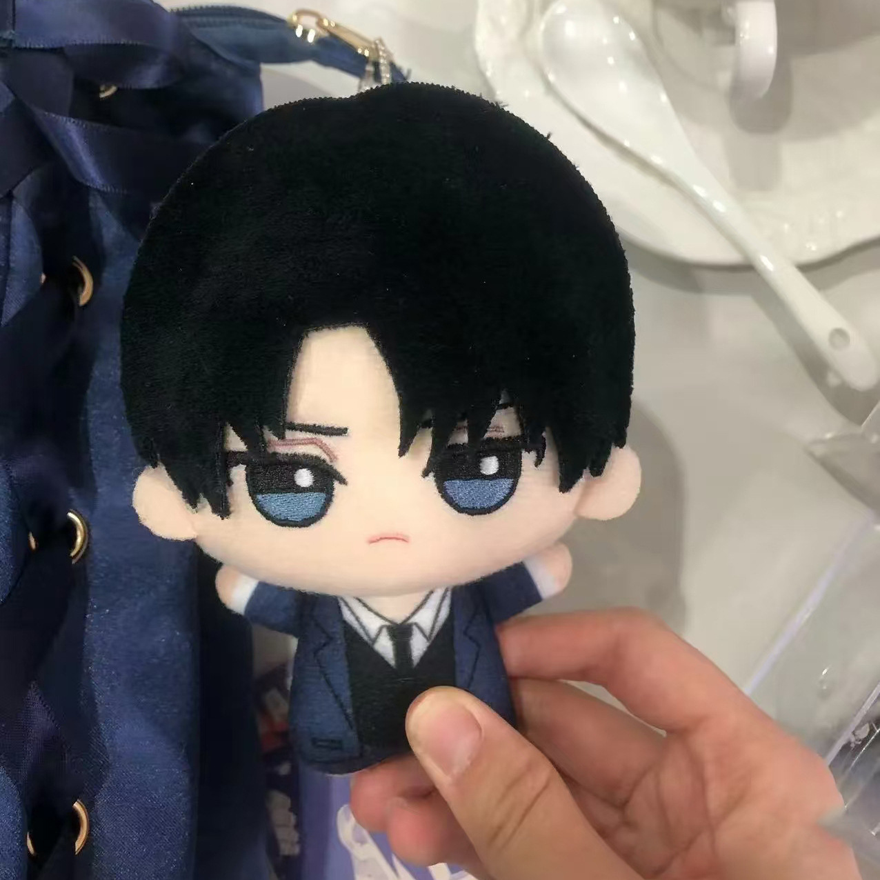 10cm Levi Ackerman Plushie Ani - Cosplay Plushie Prop recensione e prezzo
