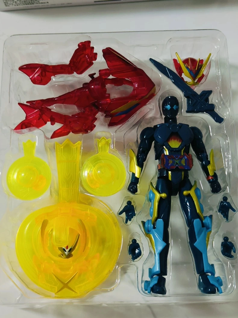 Bandai Kamen Rider Geats Magnu - Cosplay Prop Building recensione e prezzo
